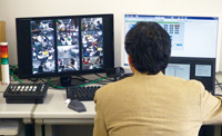 「管理工学科IE実験室」の全体の様子をマルチ画面で確認<br>さまざまな画面レイアウトでカメラ映像の確認が可能