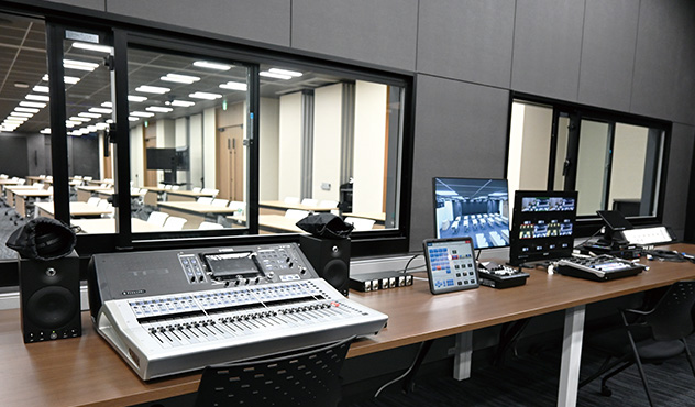 14F Conference room 機器操作室