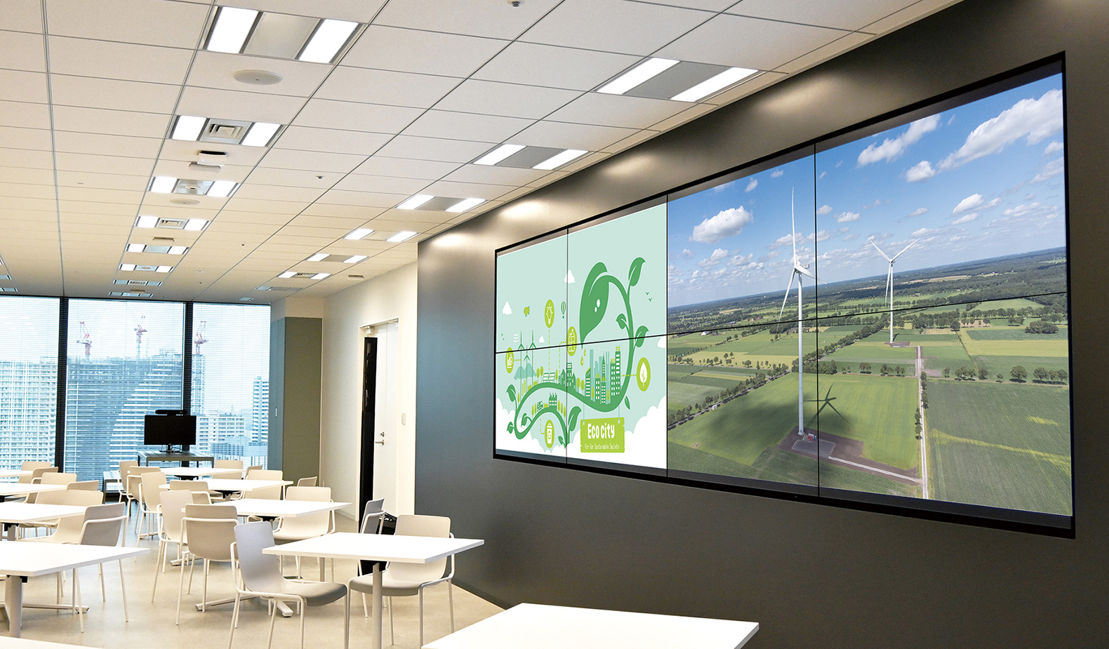 17F  K-cafe Event Space　60型×8面マルチディスプレイ